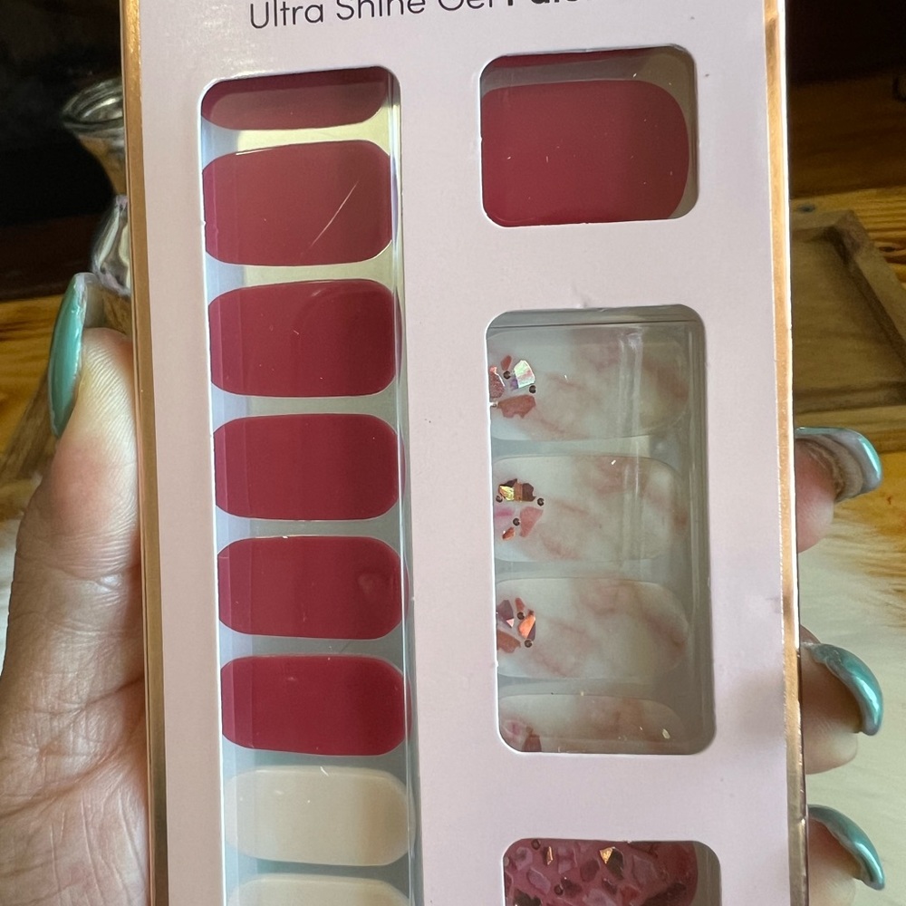 Dashing Diva Gloss Ultra Shine Gel Palette - Picture 3 of 5